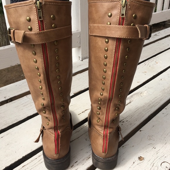 Boots - Picture 2 of 4